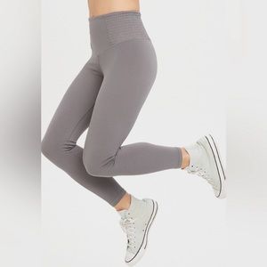 New!! Aerie offline high waisted 7/8 leggings size small